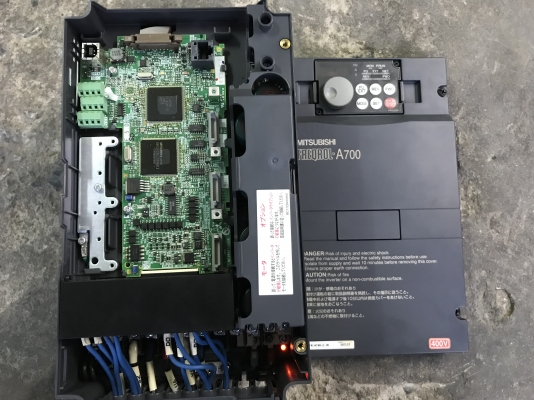 ขายอินเวอร์เตอร์ ปรับรอบมอเตอร์ Mitsubishi A700 3HP. 380V made in Japan สภาพสวยมากตัดตู้ พร้อมใช้งาน