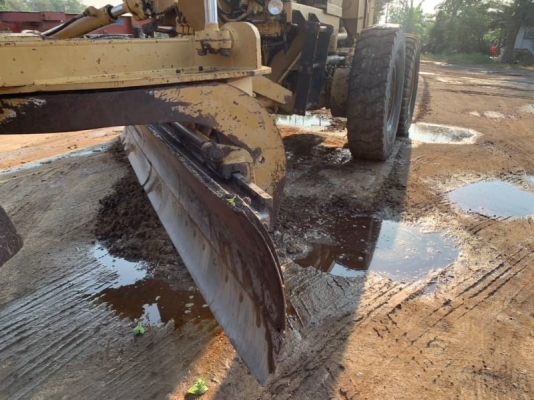 ขาย 1,380,000 รถเกรด CATTERPILAR 12 G ชีเรียลสูง 61M13830 เครื่อง 10 Z แรง ใบมีด 14 ฟุต สภาพสวยเก่านอก เอกสารเล่มทะเบียน รถสวยพร้อมใช้ รถอยู่ นครปฐม   090-772-3710 090-772-3708