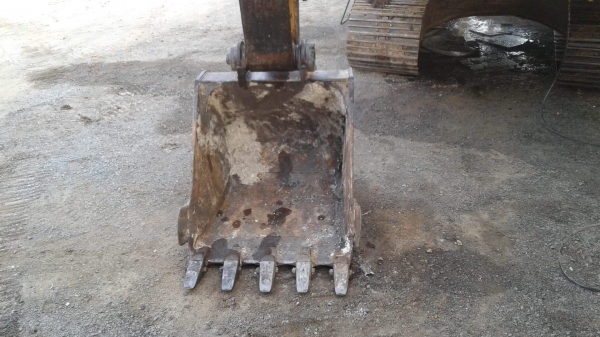 ขาย CAT 320 V2 เครื่องเดิม ปั๊มดี แอร์เย็น 13,000 ซม. เอกสารส่งเสริม รถพร้อมใช้งาน รถอยู่ อ. ท่าวุ้ง จ. ลพบุรี สนใจติดต่อได้ที่ โทร 0802719535 เบียร์ ขาย CAT 320 V2 เครื่องเดิม ปั๊มดี แอร์เย็น 13,000 ซม. เอกสารส่งเสริม รถพร้อมใช้งาน รถอยู่ อ. ท่าวุ้ง จ. ลพบุรี สนใจติดต่อได้ที่ โทร 0802719535 เบียร์