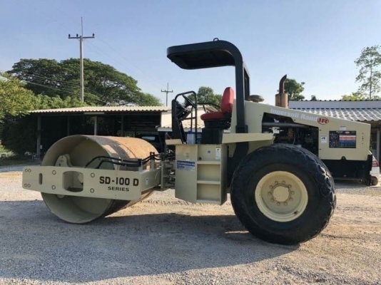 ขาย 875,000 รถบด2 เพลา   INGERSALLAND SD100D ทำงาน 4,523 ชม เครื่องดี ปั้มแรง ระบบสั่นแรง เอกสารอินวอยท์  รถอยู่ นครปฐม โทร 0610710295  สนใจ รายการสินค้า อื่นๆ ที่ เว็ปไชค์ Truck2Hand https://www.truck2hand.com/index.php?actions=content/search&amp;member_