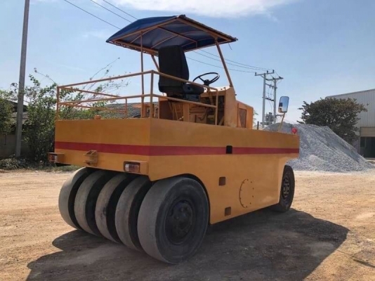 ขาย 495,000 รถบดล้อยาง 9 ล้อ SAKAI TS9 สภาพสวยสุดยอด พร้อมใข้ เครื่องดี เกียร์แรง ยางใหม่ เอกสารเล่มทะเบียน  รถอยู่  นครปฐม โทร 0610710295  สนใจ รายการสินค้า อื่นๆ ที่ เว็ปไชค์ Truck2Hand https://www.truck2hand.com/index.php?actions=content/search&amp;mem