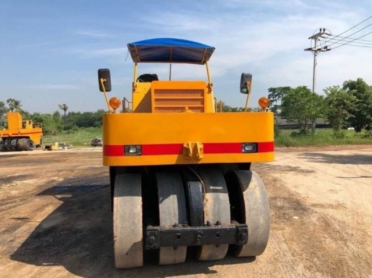 ขาย 495,000 รถบดล้อยาง 9 ล้อ SAKAI TS9 สภาพสวยสุดยอด พร้อมใข้ เครื่องดี เกียร์แรง ยางใหม่ เอกสารเล่มทะเบียน  รถอยู่  นครปฐม โทร 0610710295  สนใจ รายการสินค้า อื่นๆ ที่ เว็ปไชค์ Truck2Hand https://www.truck2hand.com/index.php?actions=content/search&amp;mem