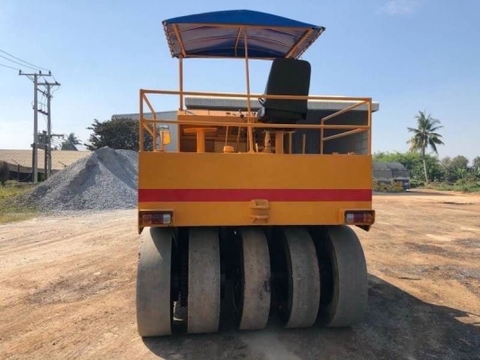 ขาย 495,000 รถบดล้อยาง 9 ล้อ SAKAI TS9 สภาพสวยสุดยอด พร้อมใข้ เครื่องดี เกียร์แรง ยางใหม่ เอกสารเล่มทะเบียน  รถอยู่  นครปฐม โทร 0610710295  สนใจ รายการสินค้า อื่นๆ ที่ เว็ปไชค์ Truck2Hand https://www.truck2hand.com/index.php?actions=content/search&amp;mem