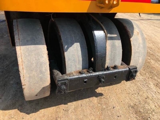 ขาย 495,000 รถบดล้อยาง 9 ล้อ SAKAI TS9 สภาพสวยสุดยอด พร้อมใข้ เครื่องดี เกียร์แรง ยางใหม่ เอกสารเล่มทะเบียน  รถอยู่  นครปฐม โทร 0610710295  สนใจ รายการสินค้า อื่นๆ ที่ เว็ปไชค์ Truck2Hand https://www.truck2hand.com/index.php?actions=content/search&amp;mem