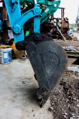 ขายรถแม็กโค สนใจติดต่อ 086-324-1992 086-775-7900