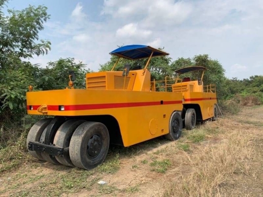 ขายเหมา 2 คัน  985,000 ขายแยกคันละ 495,000 รถบดล้อยาง 9 ล้อ SAKAI TS9 สภาพสวยสุดยอด พร้อมใข้ เครื่องดี เกียร์แรง ยางใหม่ เอกสารเล่มทะเบียน  รถอยู่  นครปฐม  โทร 0610710295  สนใจ รายการสินค้า อื่นๆ ที่ เว็ปไชค์ Truck2Hand https://www.truck2hand.com/index.ph