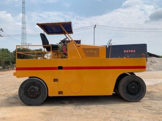 ขายเหมา 2 คัน  985,000 ขายแยกคันละ 495,000 รถบดล้อยาง 9 ล้อ SAKAI TS9 สภาพสวยสุดยอด พร้อมใข้ เครื่องดี เกียร์แรง ยางใหม่ เอกสารเล่มทะเบียน  รถอยู่  นครปฐม  โทร 0610710295  สนใจ รายการสินค้า อื่นๆ ที่ เว็ปไชค์ Truck2Hand https://www.truck2hand.com/index.ph