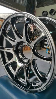 แม็กใหม่ขอบ 18 งานดีสีสวย ใส่กระบะ 6 รู