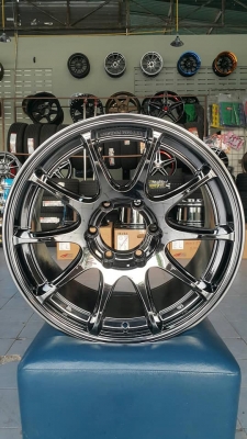 แม็กใหม่ขอบ 18 งานดีสีสวย ใส่กระบะ 6 รู