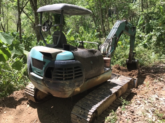 ขายรถแบคโฮ KOMATSU PC40R-8 เอกสารอินวอย ราคา 300000