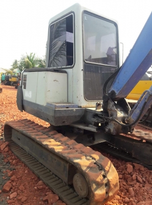 ขายจ้า..MITSUBISHI MM45B. เก่าใน สภาพดี เดิมๆๆ แอร์เย็น ใช้งานมาแค่ 6,xxxชั่วโมง โทร 089-3818694จ๊อย