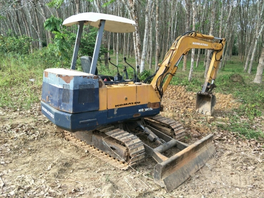 มี VDO ให้ชม.รถแบคโฮ KOMATSU PC30-5 มีที่ปรับระบบขับคอลโทรลมือ ราคา 150000