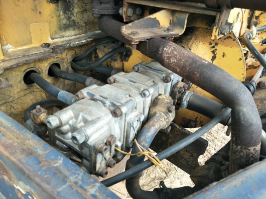 ขายรถแบคโฮ KOMATSU PC30-5 มีระบบปรับมือคอลโทรล ราคา 150000 ขายรถแบคโฮ KOMATSU PC30-5 มีระบบปรับมือคอลโทรล ราคา 150000