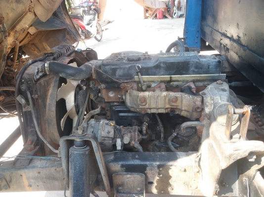 ขายรถบรรทุก6ล้อKS-32   เครื่อง110 Fหลัง เกียร์ร็อค กระบะยาว5เมตร คอกไม้ประดู่ทั้งคัน