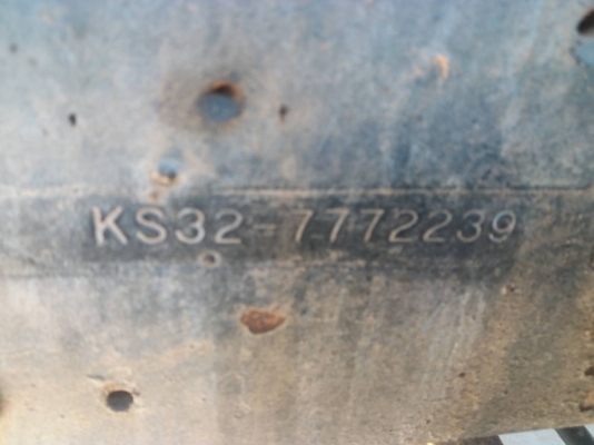 ขายรถบรรทุก6ล้อKS-32   เครื่อง110 Fหลัง เกียร์ร็อค กระบะยาว5เมตร คอกไม้ประดู่ทั้งคัน