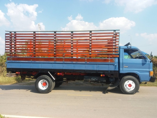 ขายรถบรรทุก6ล้อKS-32   เครื่อง110 Fหลัง เกียร์ร็อค กระบะยาว5เมตร คอกไม้ประดู่ทั้งคัน