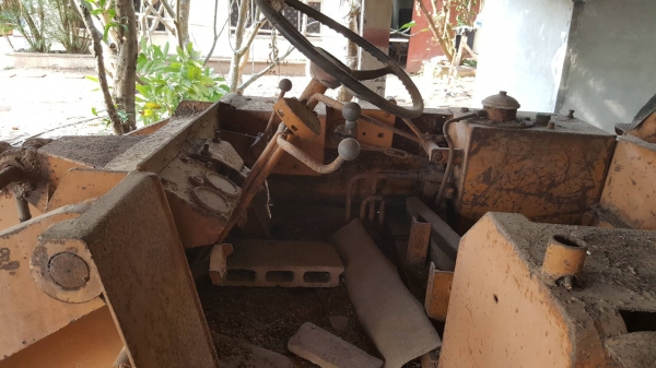 ขาย รถตัก KOMATSU JH30B เครื่องยนต์ DA120 6 สูบ รถจอดไว้นานแล้ว ขายตามสภาพ ราคาต่อรองได้ ขาย รถตัก KOMATSU JH30B เครื่องยนต์ DA120 6 สูบ รถจอดไว้นานแล้ว ขายตามสภาพ ราคาต่อรองได้