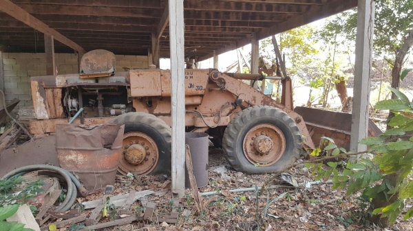 ขาย รถตัก KOMATSU JH30B เครื่องยนต์ DA120 6 สูบ รถจอดไว้นานแล้ว ขายตามสภาพ ราคาต่อรองได้ ขาย รถตัก KOMATSU JH30B เครื่องยนต์ DA120 6 สูบ รถจอดไว้นานแล้ว ขายตามสภาพ ราคาต่อรองได้