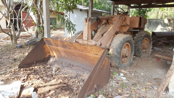 ขาย รถตัก KOMATSU JH30B เครื่องยนต์ DA120 6 สูบ รถจอดไว้นานแล้ว ขายตามสภาพ ราคาต่อรองได้