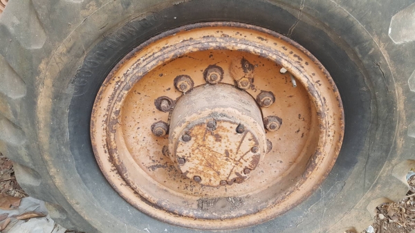 ขาย รถตัก KOMATSU JH30B เครื่องยนต์ DA120 6 สูบ รถจอดไว้นานแล้ว ขายตามสภาพ ราคาต่อรองได้ ขาย รถตัก KOMATSU JH30B เครื่องยนต์ DA120 6 สูบ รถจอดไว้นานแล้ว ขายตามสภาพ ราคาต่อรองได้