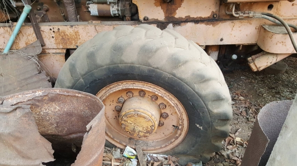 ขาย รถตัก KOMATSU JH30B เครื่องยนต์ DA120 6 สูบ รถจอดไว้นานแล้ว ขายตามสภาพ ราคาต่อรองได้ ขาย รถตัก KOMATSU JH30B เครื่องยนต์ DA120 6 สูบ รถจอดไว้นานแล้ว ขายตามสภาพ ราคาต่อรองได้