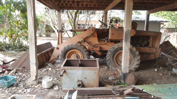 ขาย รถตัก KOMATSU JH30B เครื่องยนต์ DA120 6 สูบ รถจอดไว้นานแล้ว ขายตามสภาพ ราคาต่อรองได้ ขาย รถตัก KOMATSU JH30B เครื่องยนต์ DA120 6 สูบ รถจอดไว้นานแล้ว ขายตามสภาพ ราคาต่อรองได้