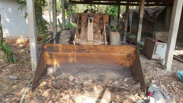 ขาย รถตัก KOMATSU JH30B เครื่องยนต์ DA120 6 สูบ รถจอดไว้นานแล้ว ขายตามสภาพ ราคาต่อรองได้ ขาย รถตัก KOMATSU JH30B เครื่องยนต์ DA120 6 สูบ รถจอดไว้นานแล้ว ขายตามสภาพ ราคาต่อรองได้