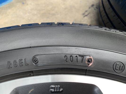 ล้อแม็ก Mazda 2 ตัวท๊อป ขอบ 16 สีกันเมทาลิกหน้าเงา พร้อมยาง 185-60-16 Dunlopปี 17 แม็กสวย ดอกยางหนา