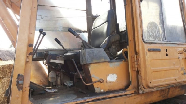 ขาย 325,000 CAT E 200 B เครื่อง MITSUBISHI S6K ปั้มแรง เอวแน่น ช่วงล่างสวย รถพร้อมใช้งาน รถอยู่ นครพนม 090-772-3710 090-772-3708