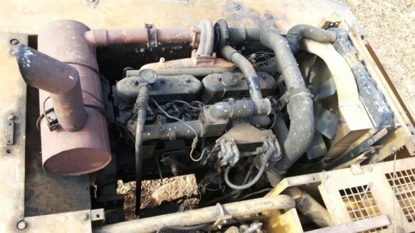 ขาย 325,000 CAT E 200 B เครื่อง MITSUBISHI S6K ปั้มแรง เอวแน่น ช่วงล่างสวย รถพร้อมใช้งาน รถอยู่ นครพนม 090-772-3710 090-772-3708