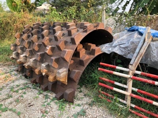 ขาย 125,000  เปลือกหนามรถบด 2 แผ่น เดิมเคยอยู่กับ Dynapac CA25 สภาพสวยพร้อมใช้ รถอยู่ นครปฐม  090-772-3710 090-772-3708