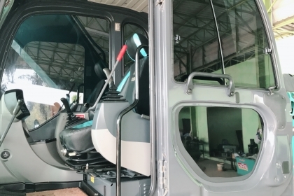 ขาย!! >>> Kobelco Sk200mark8SuperXM 8,000ชม. เดิมๆ ซื้อไปลุยงานได้เลย <<< เบอร์ติดต่อ 098-7155789 086-4631102