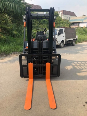 คันนี้สวยมาก TOYOTA 6FG25 ยก2.5ตัน เครื่องยนตร์เบนซิล เสา3เมตร(เสาฟูฟี้)