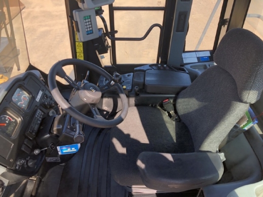 ขายรถตักล้อยาง CAT 962H นำเข้าเองจากญี่ปุ่น สภาพสวยพร้อมใช้ มีVDOการทำงานครับ ขายรถตักล้อยาง CAT 962H นำเข้าเองจากญี่ปุ่น สภาพสวยพร้อมใช้ มีVDOการทำงานครับ