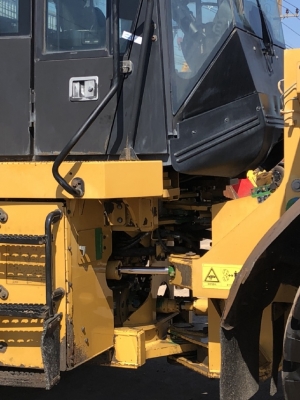 ขายรถตักล้อยาง CAT 962H นำเข้าเองจากญี่ปุ่น สภาพสวยพร้อมใช้ มีVDOการทำงานครับ ขายรถตักล้อยาง CAT 962H นำเข้าเองจากญี่ปุ่น สภาพสวยพร้อมใช้ มีVDOการทำงานครับ