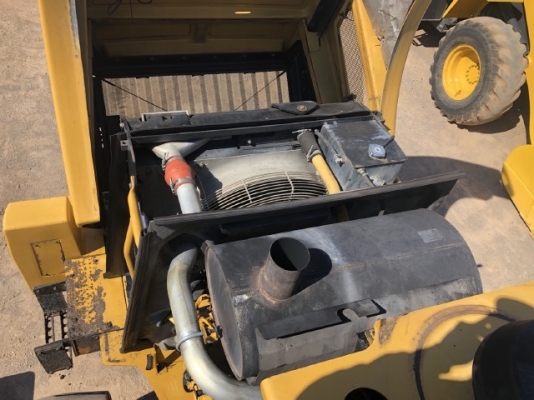 ขายรถตักล้อยาง CAT 962H นำเข้าเองจากญี่ปุ่น สภาพสวยพร้อมใช้ มีVDOการทำงานครับ ขายรถตักล้อยาง CAT 962H นำเข้าเองจากญี่ปุ่น สภาพสวยพร้อมใช้ มีVDOการทำงานครับ