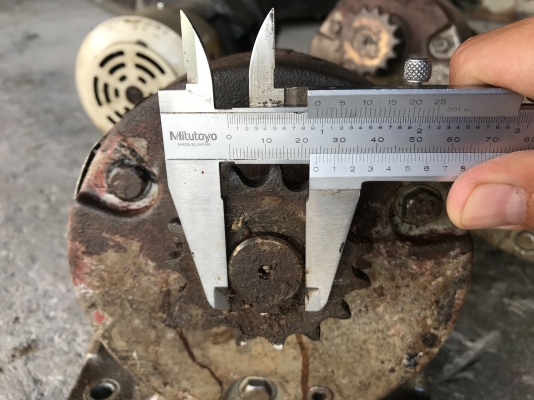 ขายมอเตอร์เกียร์ Mitsubishi 0.2Kw. 380V หัวเกียร์ Tsubaki made in Japan อัตราทด 1:50 สภาพดีเดิมๆ สีไม่สวย หมุนนิ่ม พร้อมใช้งาน มี 8ตัว ขายมอเตอร์เกียร์ Mitsubishi 0.2Kw. 380V หัวเกียร์ Tsubaki made in Japan อัตราทด 1:50 สภาพดีเดิมๆ สีไม่สวย หมุนนิ่ม พร้อมใช้งาน มี 8ตัว