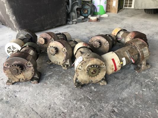 ขายมอเตอร์เกียร์ Mitsubishi 0.2Kw. 380V หัวเกียร์ Tsubaki made in Japan อัตราทด 1:50 สภาพดีเดิมๆ สีไม่สวย หมุนนิ่ม พร้อมใช้งาน มี 8ตัว