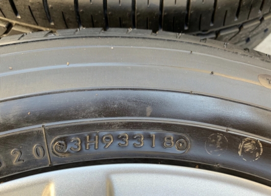 ล้อแม็กป้ายแดง Mazda 3 Skyactive ขอบ 16 พร้อมยางป้ายแดง 205-60-16 TOYO ปลายปี 18 สวยกริ๊บ