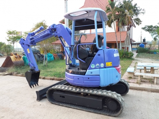 ขายรถขุด Komatsu PC28UU-3 เครื่องKomatsu 3สูบ เครื่องยนต์3D82 คอนโทรลสั้น ปั้มนิ้ว แทรคยาง มีหลังคา 