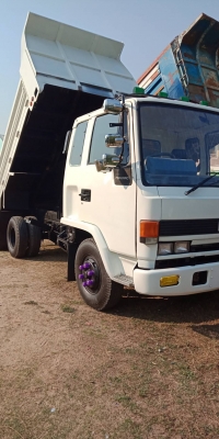 รถบรรทุก 6 ล้อ Isuzu 175 แรงม้า ยาง 825-16 เอกสารพร้อมโอนคะ