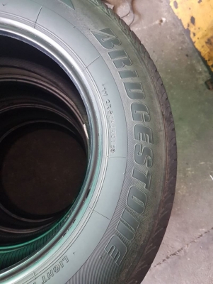 215/70R16  BRIDGESTONE DURAVIS R611 ชุด4เส้น  โทร.0814273941 ไอดีไลน์  0814273941