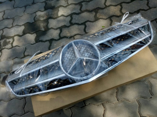 ไฟหน้า 1 คู่ BENZ A207