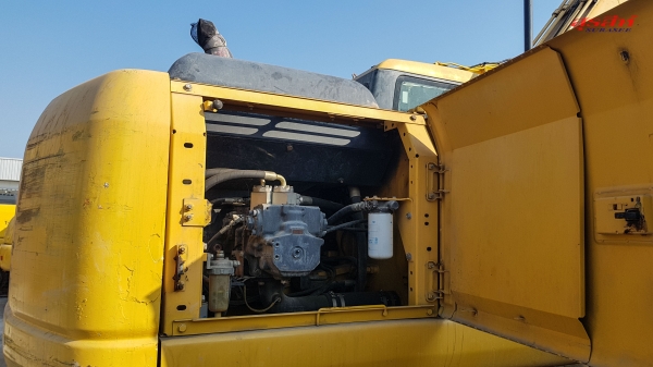 ขายรถแบคโฮ KOMATSU PC200-7 ใช้งาน 12,698 ชั่วโมง สภาพนางฟ้า รถบริษัท มีการใช้งาน และบำรุงรักษาดี ขายรถแบคโฮ KOMATSU PC200-7 ใช้งาน 12,698 ชั่วโมง สภาพนางฟ้า รถบริษัท มีการใช้งาน และบำรุงรักษาดี