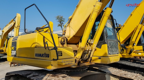 ขายรถแบคโฮ KOMATSU PC200-7 ใช้งาน 12,698 ชั่วโมง สภาพนางฟ้า รถบริษัท มีการใช้งาน และบำรุงรักษาดี ขายรถแบคโฮ KOMATSU PC200-7 ใช้งาน 12,698 ชั่วโมง สภาพนางฟ้า รถบริษัท มีการใช้งาน และบำรุงรักษาดี