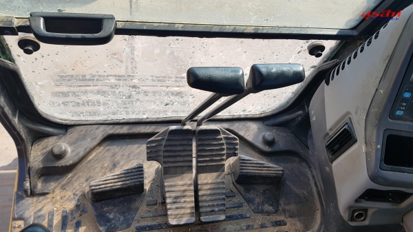 ขายรถแบคโฮ KOMATSU PC200-7 ใช้งาน 12,698 ชั่วโมง สภาพนางฟ้า รถบริษัท มีการใช้งาน และบำรุงรักษาดี ขายรถแบคโฮ KOMATSU PC200-7 ใช้งาน 12,698 ชั่วโมง สภาพนางฟ้า รถบริษัท มีการใช้งาน และบำรุงรักษาดี