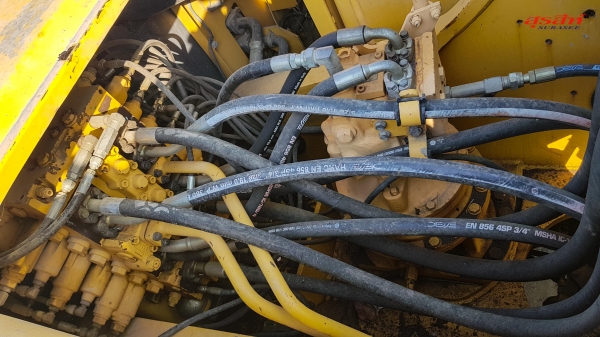 ขายรถแบคโฮ KOMATSU PC200-7 ใช้งาน 12,698 ชั่วโมง สภาพนางฟ้า รถบริษัท มีการใช้งาน และบำรุงรักษาดี ขายรถแบคโฮ KOMATSU PC200-7 ใช้งาน 12,698 ชั่วโมง สภาพนางฟ้า รถบริษัท มีการใช้งาน และบำรุงรักษาดี