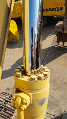 ขายรถแบคโฮ KOMATSU PC200-7 ใช้งาน 12,698 ชั่วโมง สภาพนางฟ้า รถบริษัท มีการใช้งาน และบำรุงรักษาดี ขายรถแบคโฮ KOMATSU PC200-7 ใช้งาน 12,698 ชั่วโมง สภาพนางฟ้า รถบริษัท มีการใช้งาน และบำรุงรักษาดี