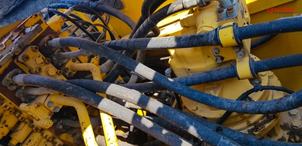 ขายรถแบคโฮ KOMATSU PC200-8 บูมยาว ใช้งาน 12,067 ชั่วโมง สภาพดี พร้อมใช้งาน ราคาไม่แพง ขายรถแบคโฮ KOMATSU PC200-8 บูมยาว ใช้งาน 12,067 ชั่วโมง สภาพดี พร้อมใช้งาน ราคาไม่แพง