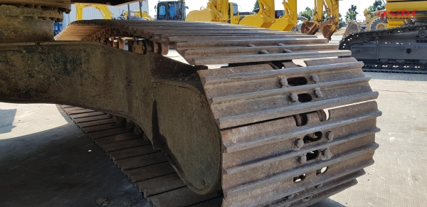 ขายรถแบคโฮ KOMATSU PC200-8 บูมยาว ใช้งาน 12,067 ชั่วโมง สภาพดี พร้อมใช้งาน ราคาไม่แพง ขายรถแบคโฮ KOMATSU PC200-8 บูมยาว ใช้งาน 12,067 ชั่วโมง สภาพดี พร้อมใช้งาน ราคาไม่แพง